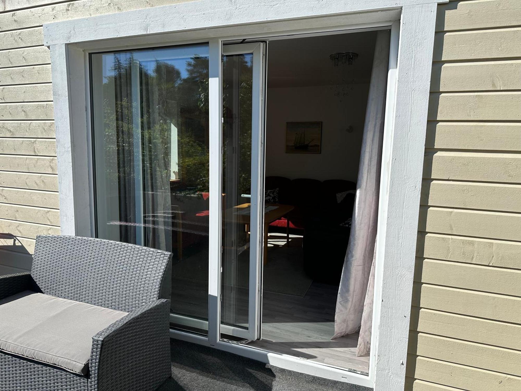 Mandal Apartment Mit Moeglichkeit Ein Boot Zu Benutzen Und Angeln Exteriér fotografie
